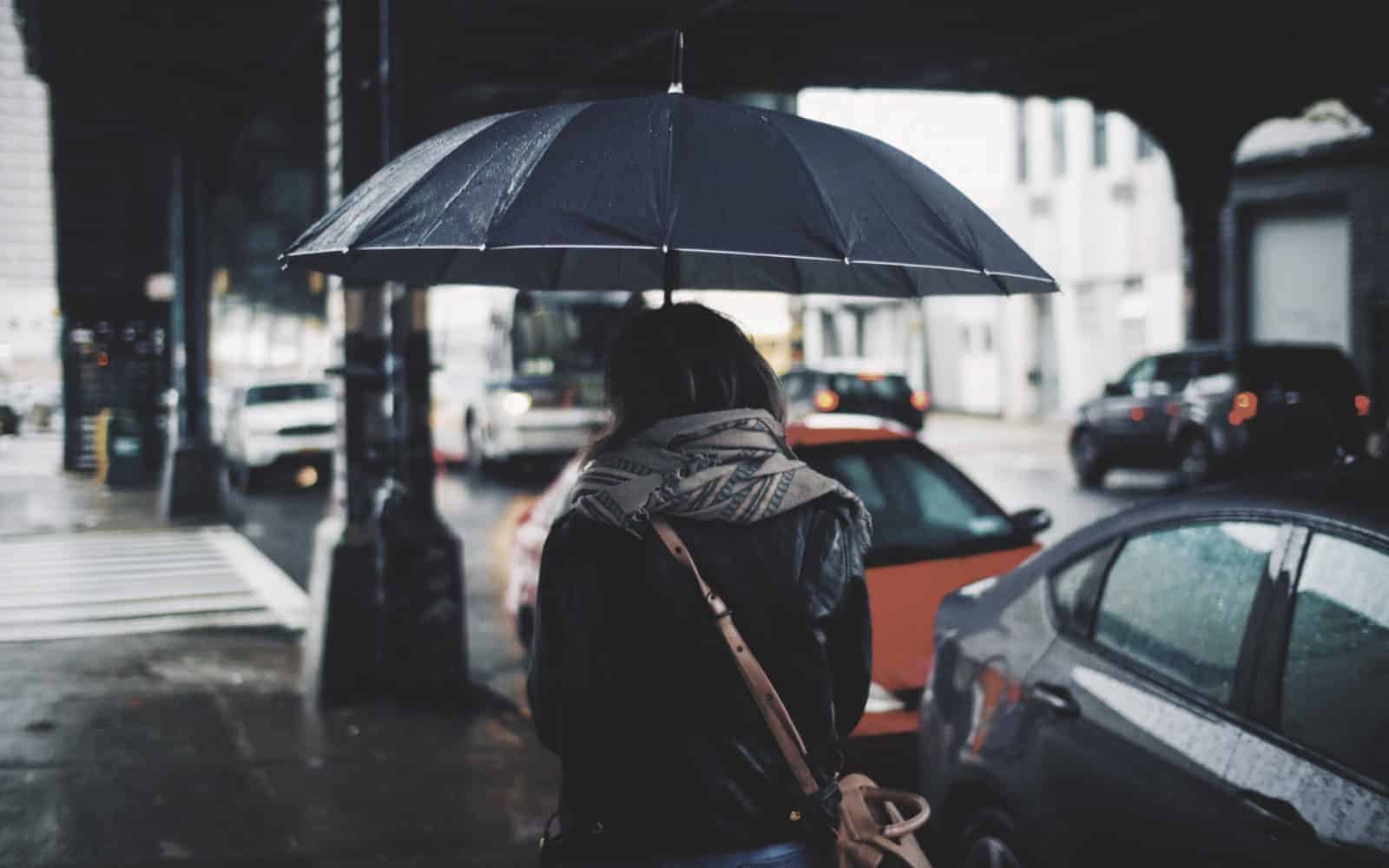 Poufność w negocjacjach — kiedy potrzebna jest umowa NDA?
